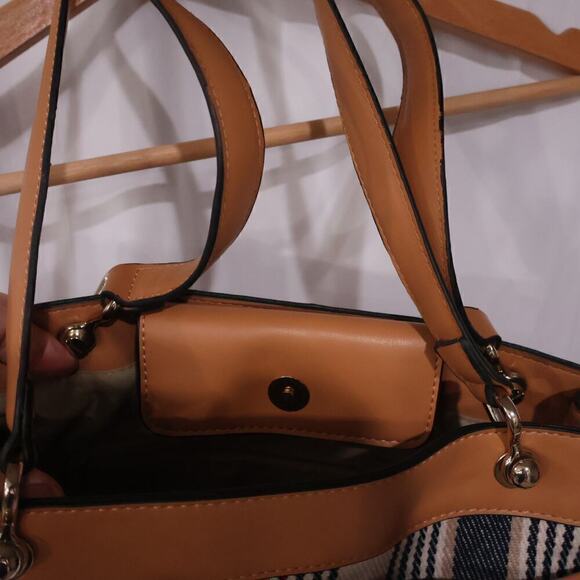 NWOT Jones New York Signature Bag Tan Blue White Stripe, Outside pocket - Picture 11 of 14